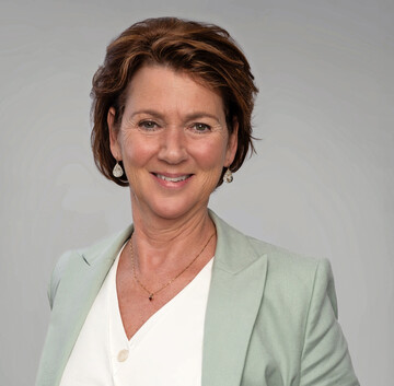 Ellen Mackenbach-Lakeman has been appointed Chief Executive Officer (CEO) of Dmmen Orange, effective May 1st 2025. 