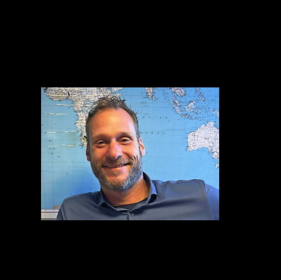 Mr. Mos is active at Hortonomy, where he addresses energy and climate challenges within the horticultural sector.