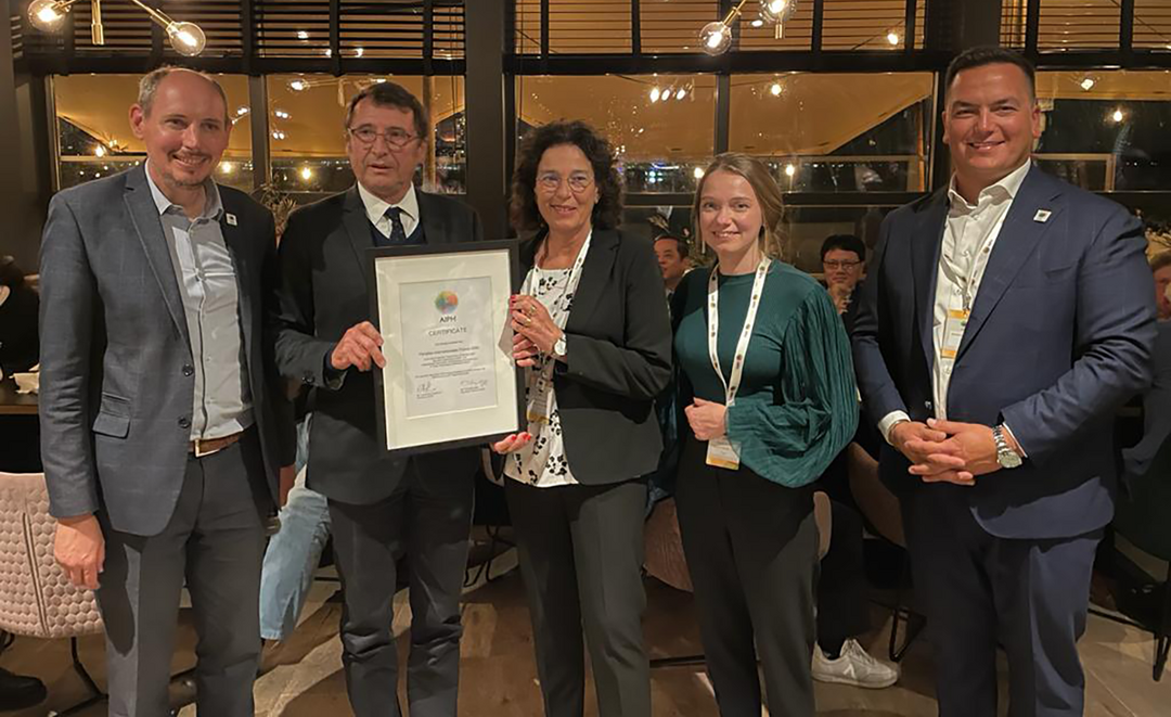 AIPH-approval for Floralies Internationales 2024, at AIPH 74th Annual Congress. From Left: AIPH Secretary General, Tim Briercliffe; Floralies Committee Nantes President Mr Frédéric Fourrier, Floralies Committee Nantes Managing Director Mrs Roselyne Carlet, Floralies Committee Nantes Landscape Engineer Mrs Marion Leclerc and AIPH President, Leonardo Capitanio.