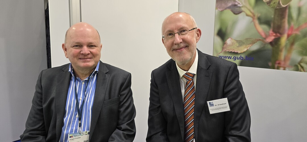 J�rgen Forster from Gartenbau-Unternehmens-Beratungsgesellschaft in conversation with expert Dr. Lutz Kraushaar from Berlin.