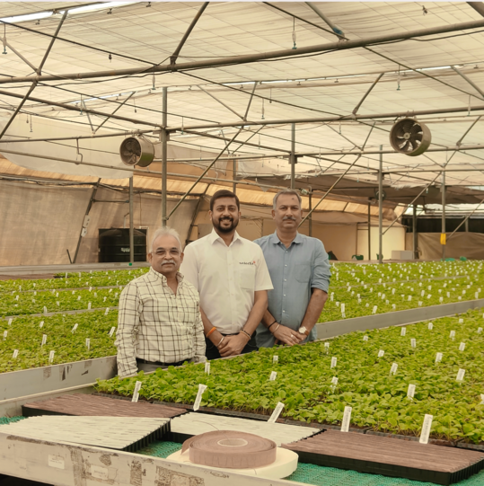 Himanshu Juneja for Selecta one (midth) and Kishore Rajhans (left), Director of KF Bioplants and a member of the KF Bioplants team.