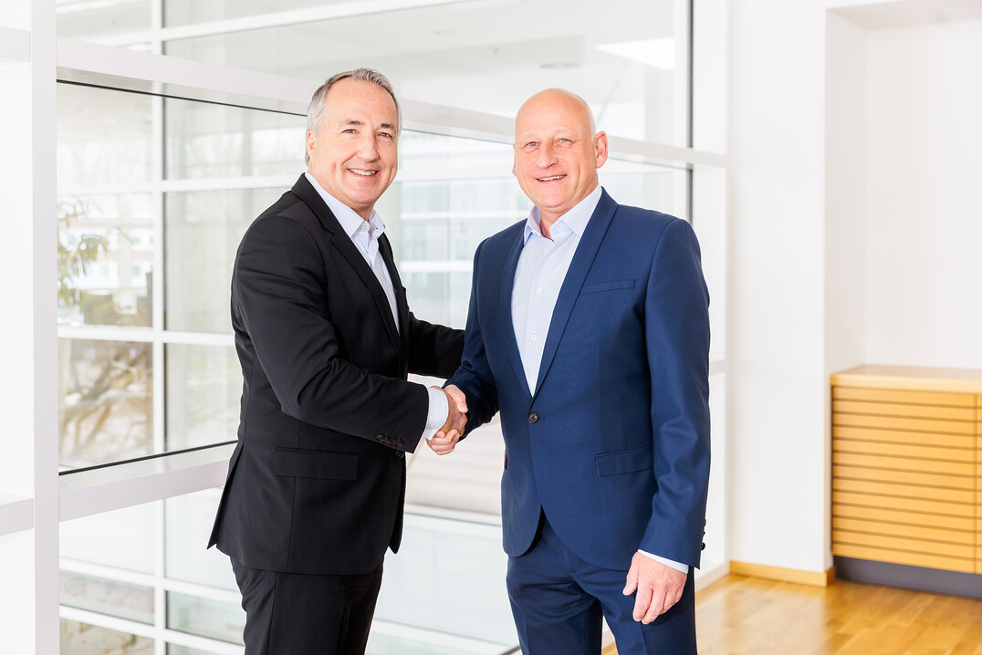 From left: Oliver P. Kuhrt, CEO of Messe Essen, and Dirk Bader, Chairman of Landgard eG.