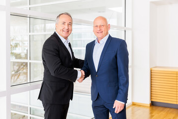 From left: Oliver P. Kuhrt, CEO of Messe Essen, and Dirk Bader, Chairman of Landgard eG.