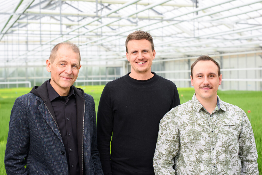From left: Claus Geiler with Vincent and Lorenz Hiedl.
