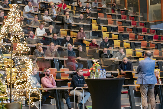 General Manager Andr van Kruijssen addresses members and invitees.