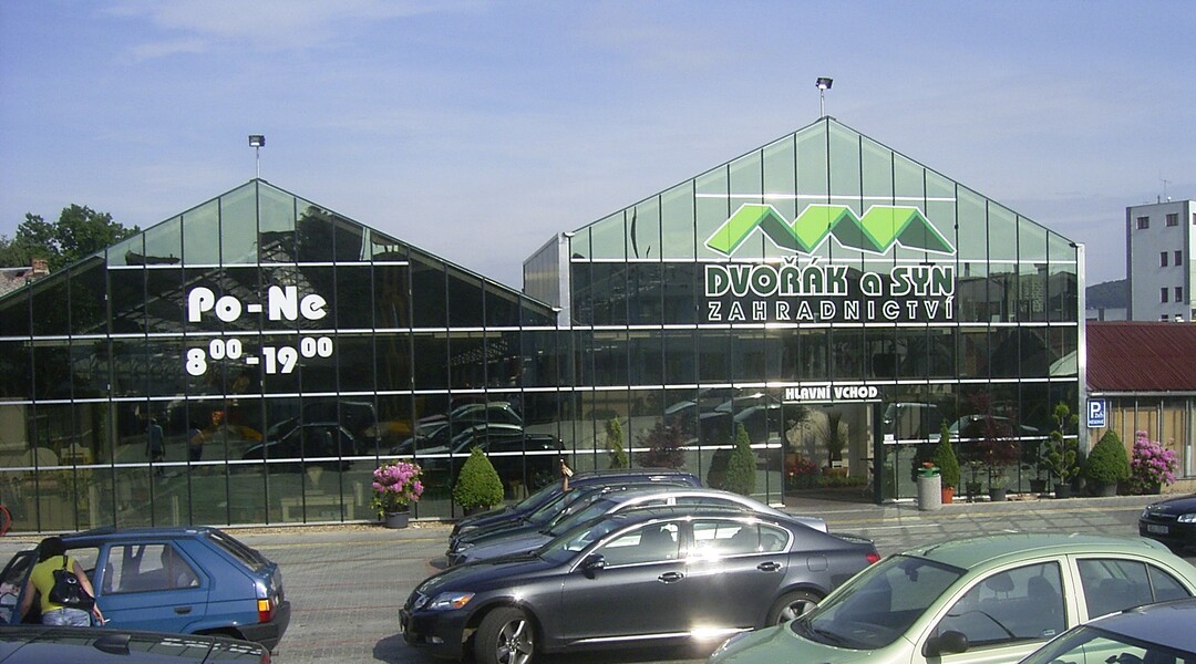 This 1,400 m2 project was built in 2008.
