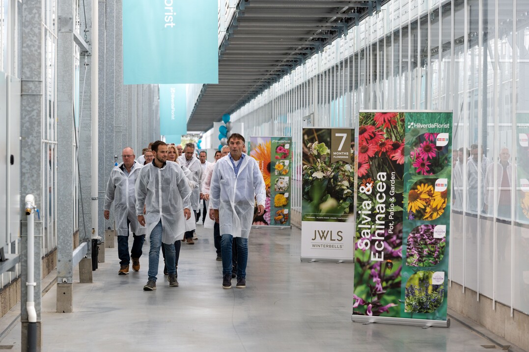 On guided site tours, visitors where informed about the new greenhouse facilities.
