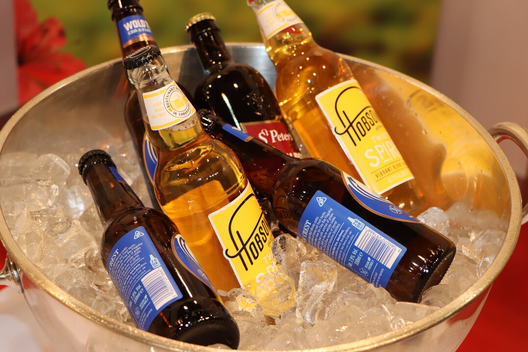 A reception with the British was accompanied by good English beer