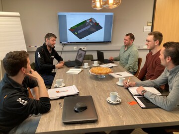 The VHM Machinery and Limex teams around the table