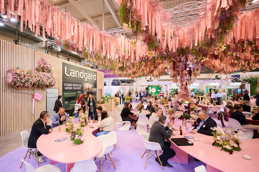 In a familiar location, but with a particularly extravagant look, the traditional Landgard stand will surprise trade visitors from all over the world this year.