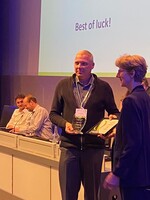 Peter Couwels accepts the Bronze Bernard Blum Award on behalf of Koppert