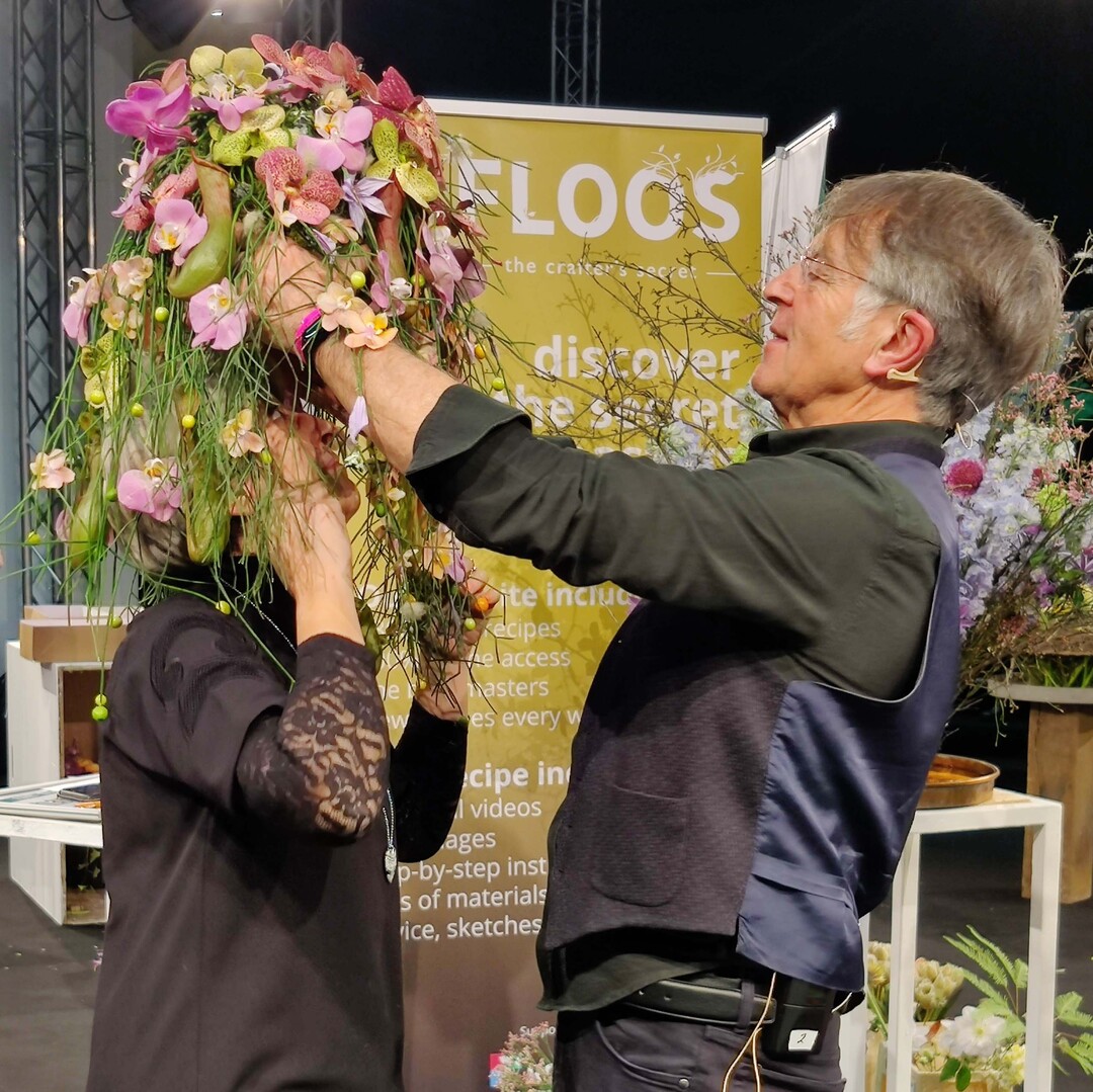 Headdress in the practical test